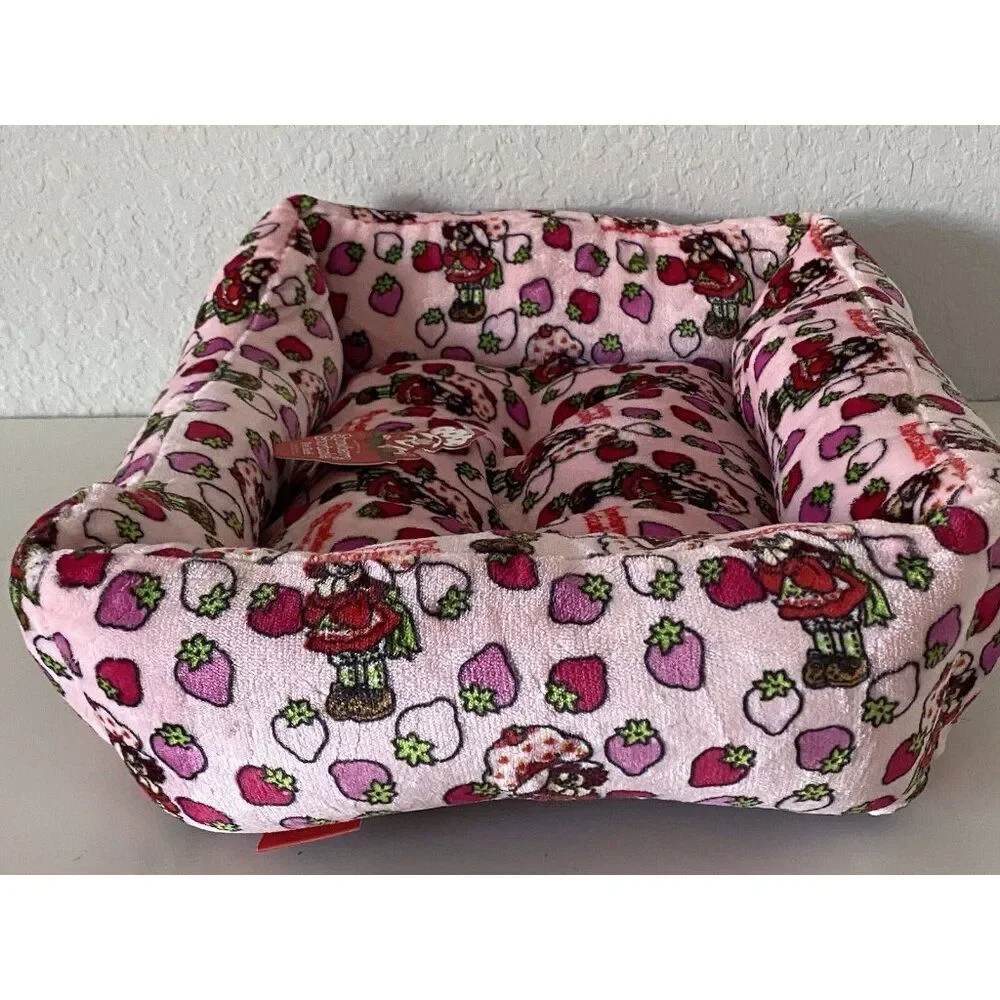 Strawberry Shortcake Dog Cat Pet Cuddler Bed 20 X 16 X 6” Pink Soft Velvet‎ NEW